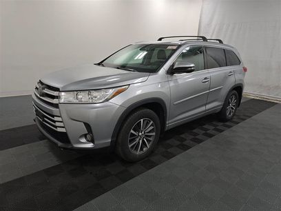 Used 2017 Toyota Highlander XLE w/ Carpet Mat Package