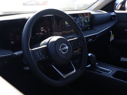 New 2026 Nissan Kicks SV image 14