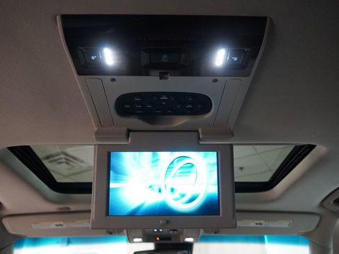 Used 2015 Chevrolet Tahoe LTZ image 34