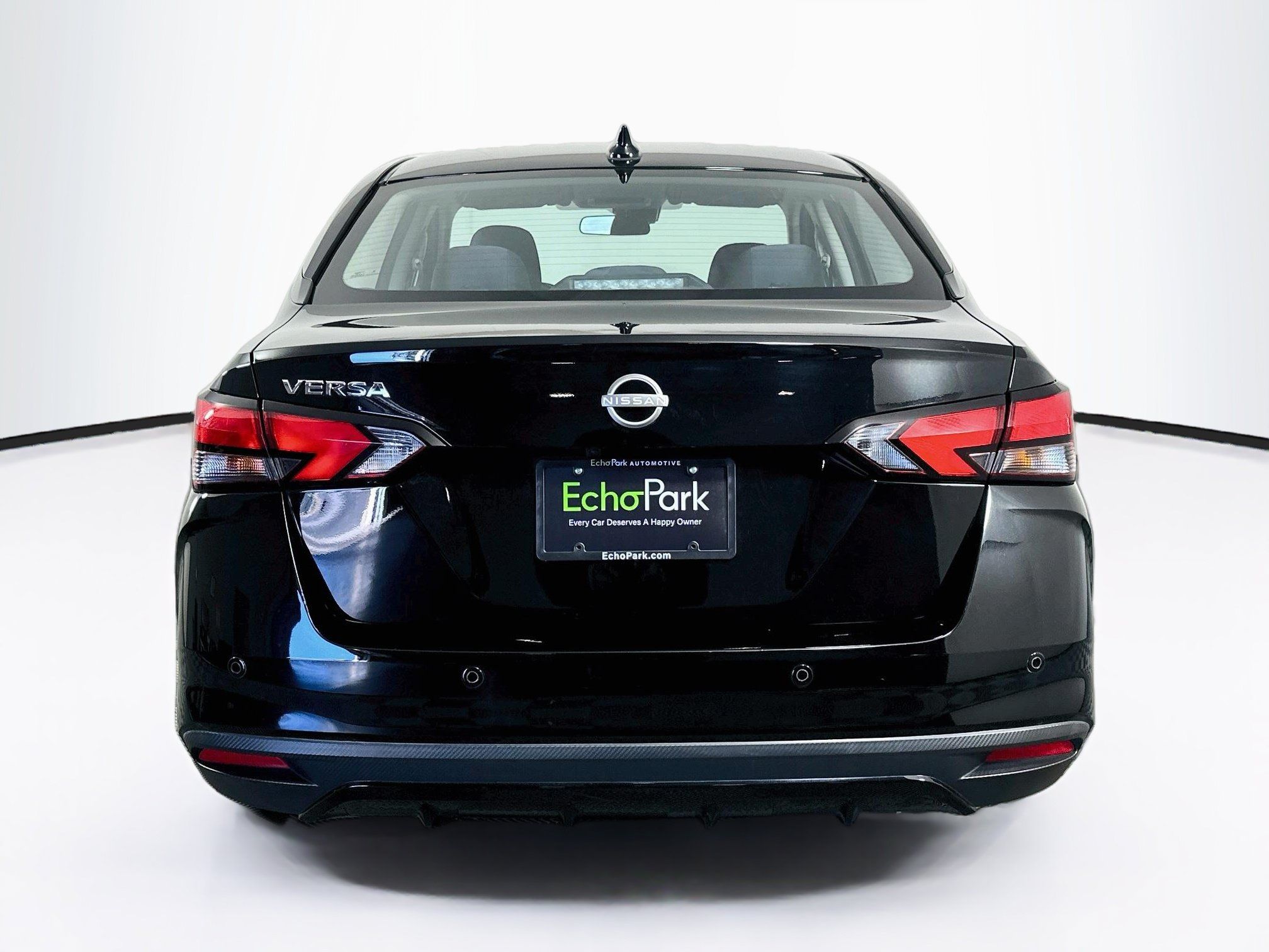Used 2025 Nissan Versa SV FWD image 7
