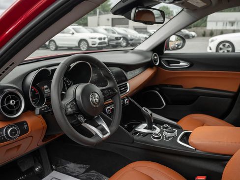 Used 2020 Alfa Romeo Giulia AWD w/ Cold Weather Package image 6