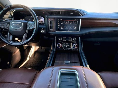 Used 2023 GMC Yukon Denali Ultimate image 15