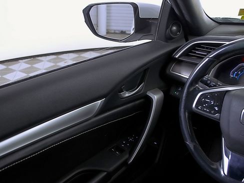 Used 2019 Honda Civic EX image 19