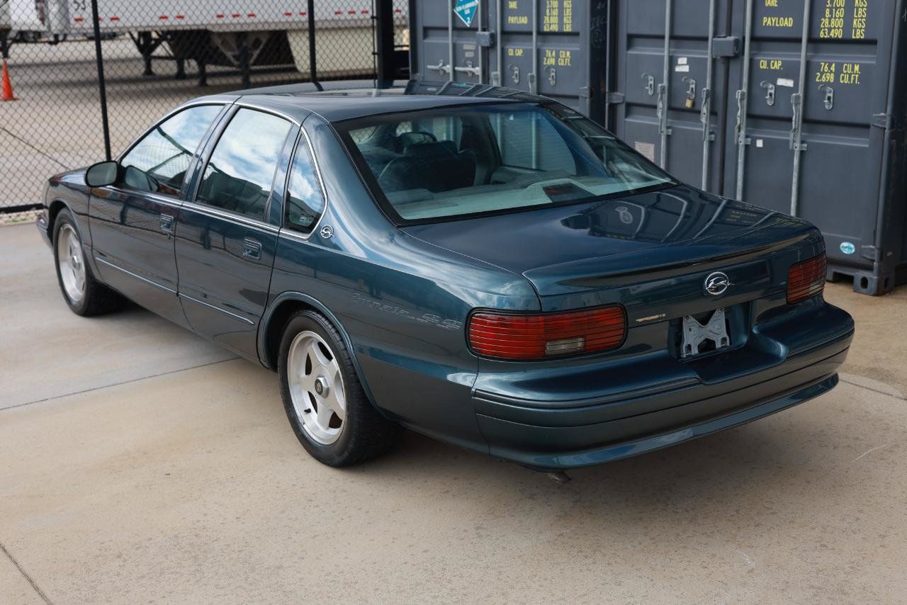 Used 1996 Chevrolet Caprice SS RWD image 5