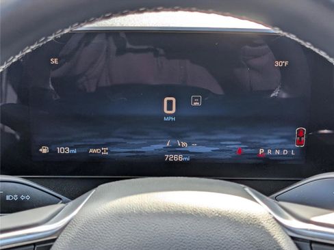 Used 2025 Chevrolet Traverse Z71 w/ Driver Confidence Package image 33