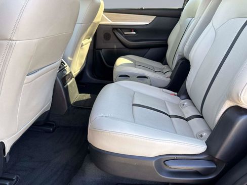 Certified 2024 MAZDA CX-90 Plug-In Hybrid w/ Preferred image 15