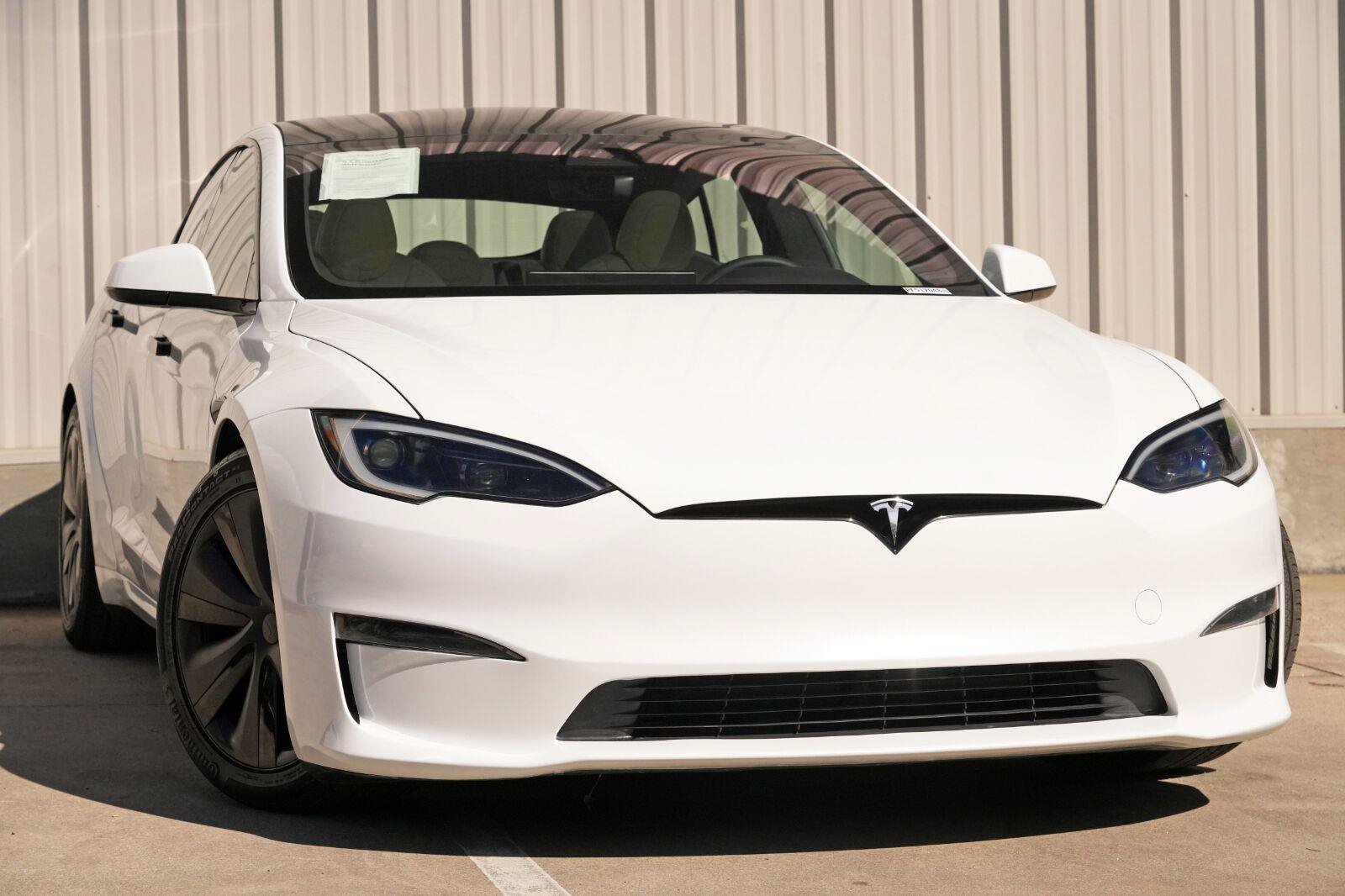 Used 2023 Tesla Model S Standard Range AWD/4WD image 3