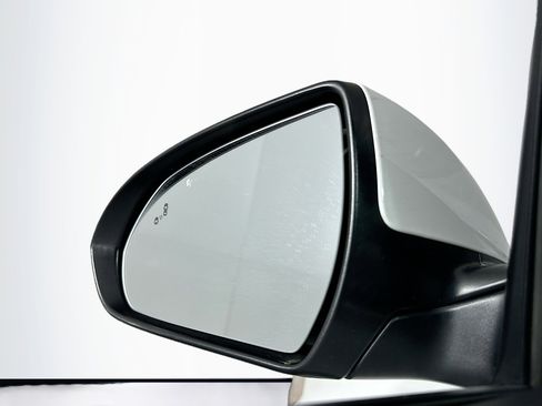 Used 2017 Hyundai Elantra Limited w/ Limited Ultimate Package 05 image 16