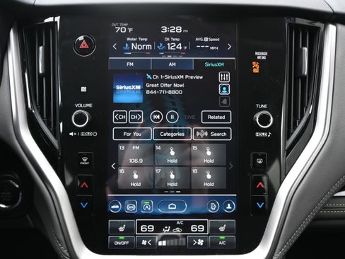 Certified 2025 Subaru Outback Onyx Edition image 24