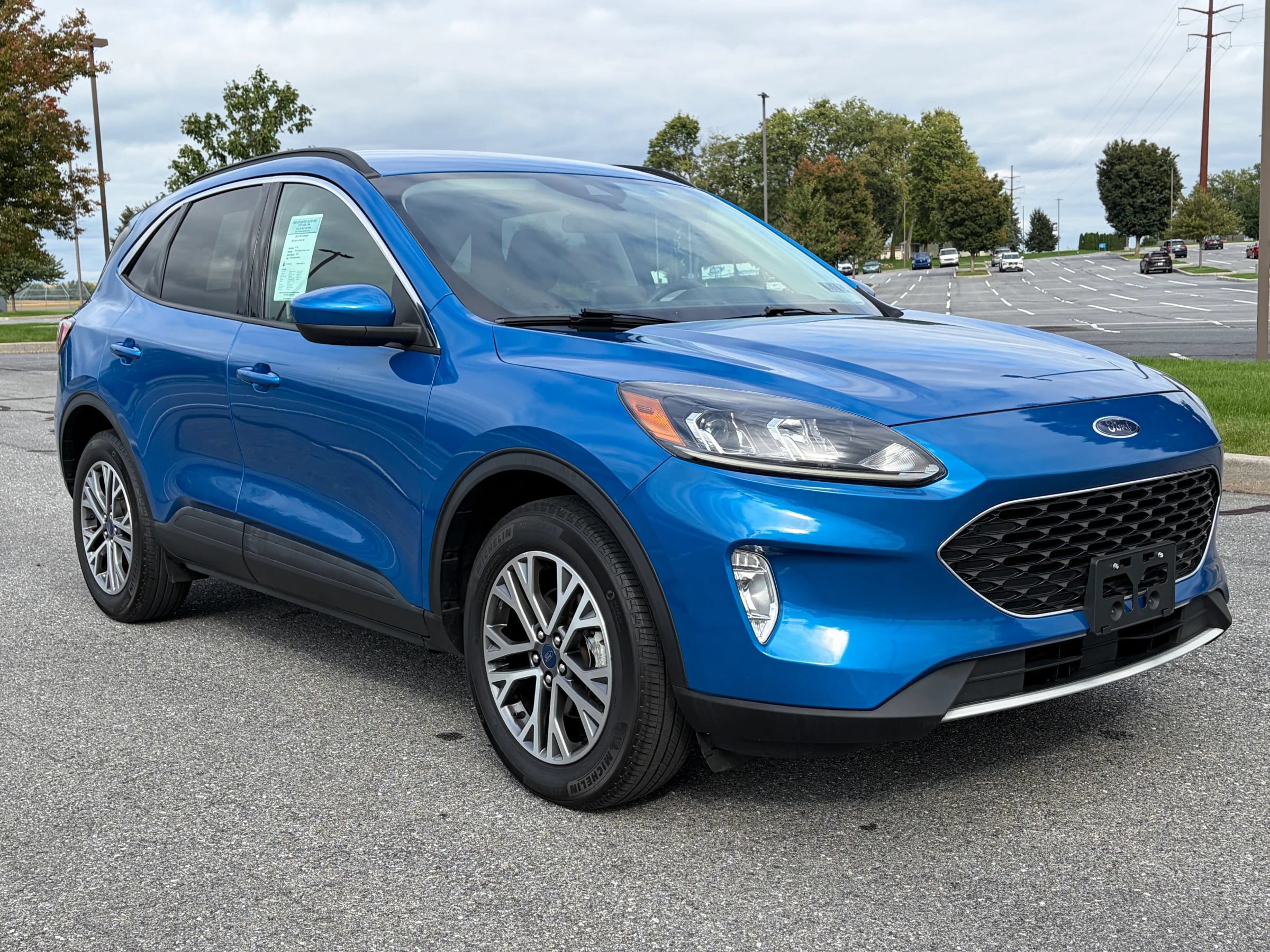 Used 2021 Ford Escape SEL w/ Technology Package AWD/4WD image 3