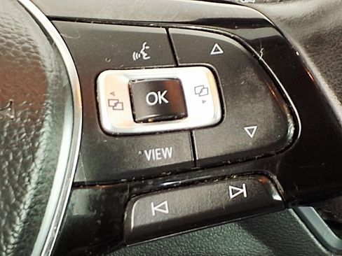 Used 2019 Volkswagen Jetta SEL Premium FWD image 18