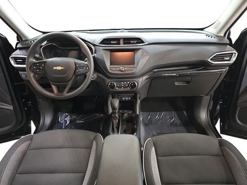 Used 2023 Chevrolet TrailBlazer LT image 9