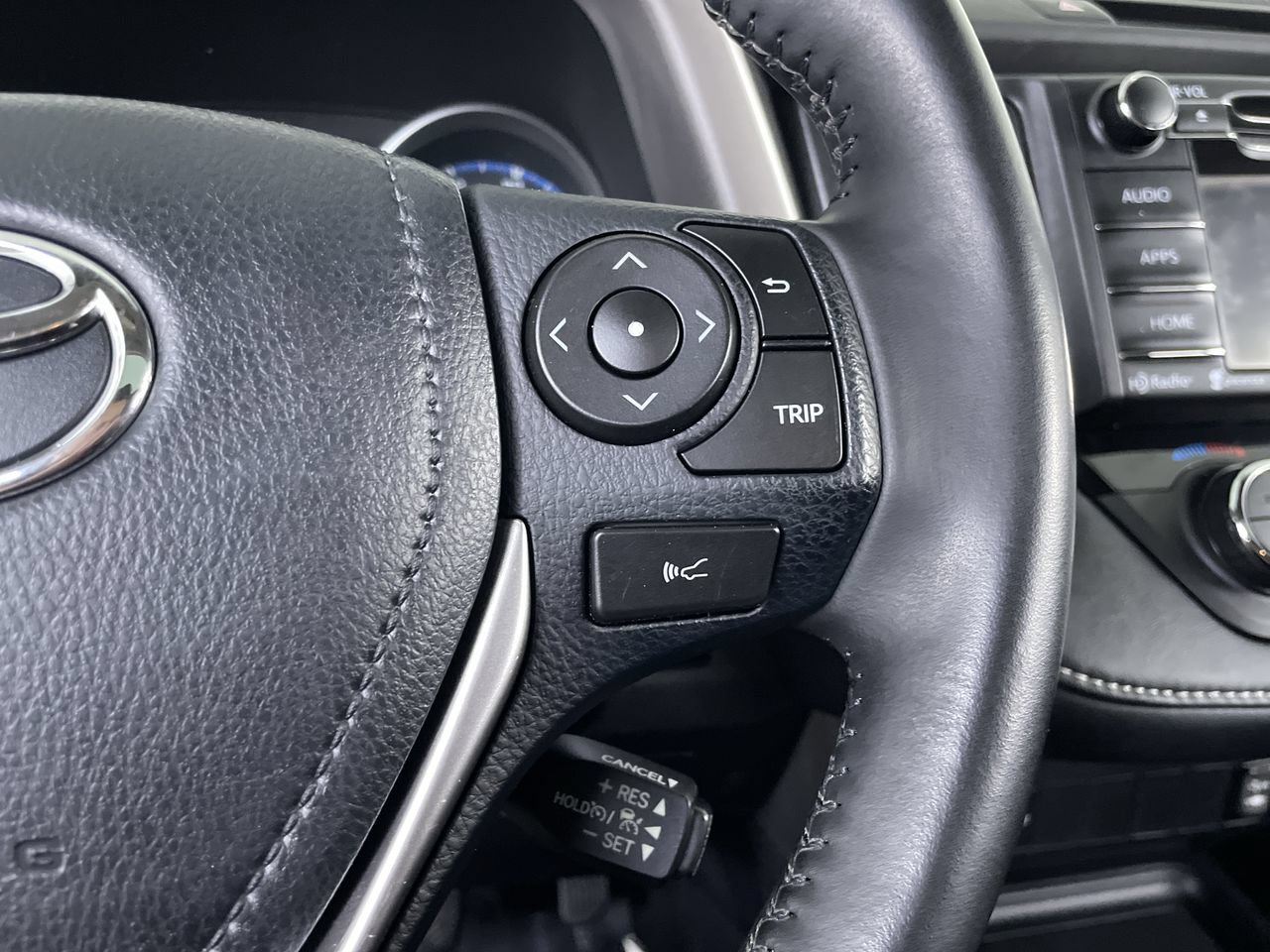 Used 2018 Toyota RAV4 XLE w/ Plus Extra Value Package AWD/4WD image 29