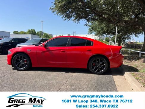 Used 2022 Dodge Charger SXT RWD image 4