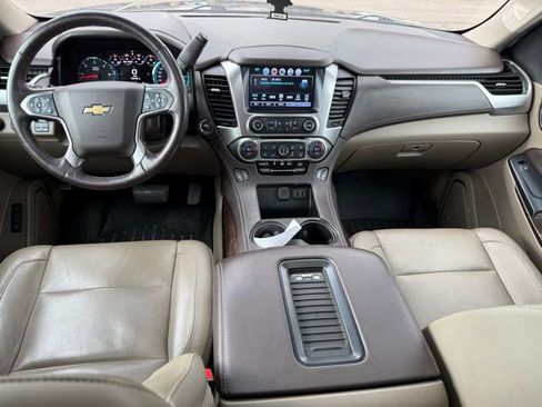 Used 2017 Chevrolet Suburban LT AWD/4WD image 17
