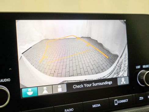 Used 2024 Honda CR-V EX image 14