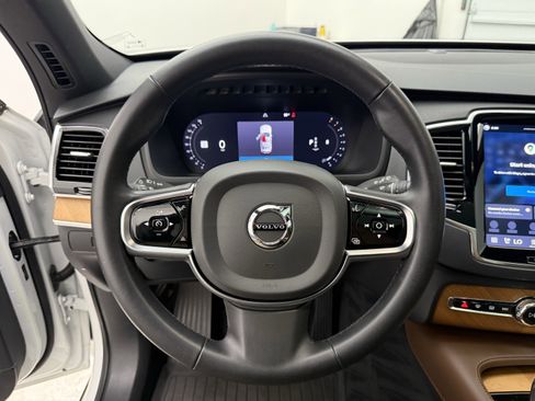Certified 2023 Volvo XC90 B5 Plus w/ Protection Package Premier AWD/4WD image 15