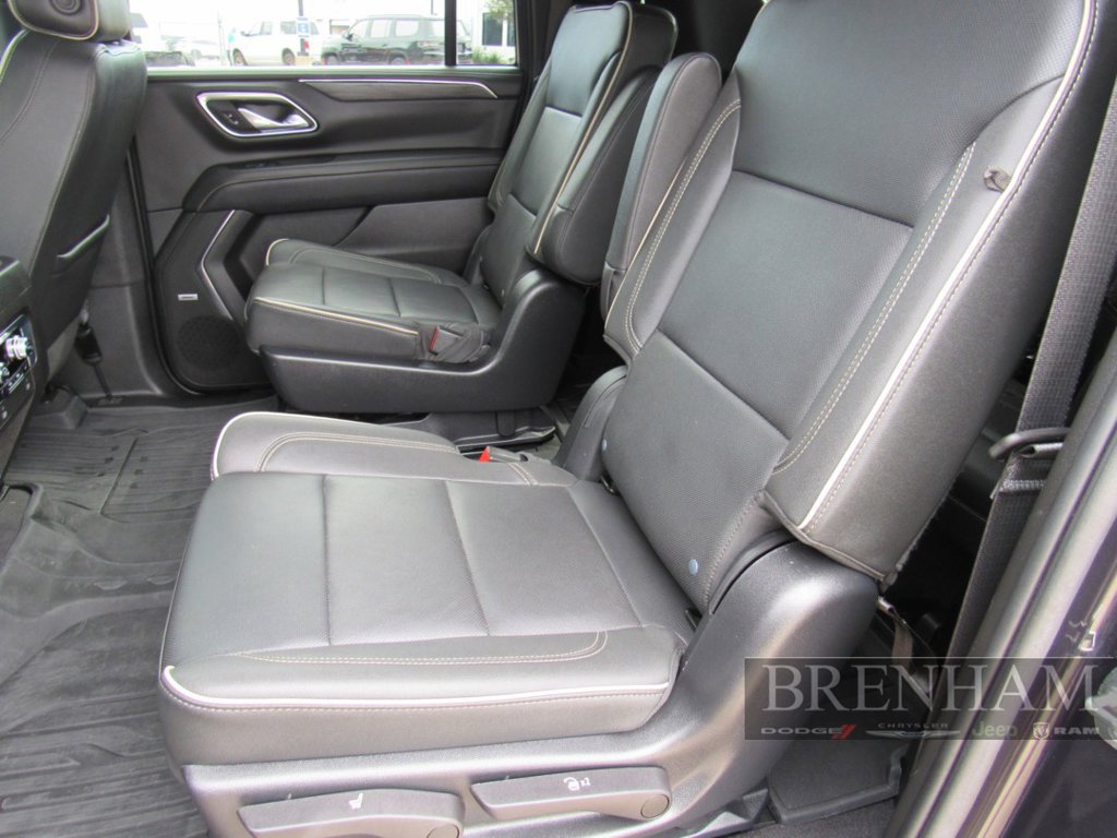 Used 2023 GMC Yukon XL SLT w/ SLT Luxury Package RWD image 19