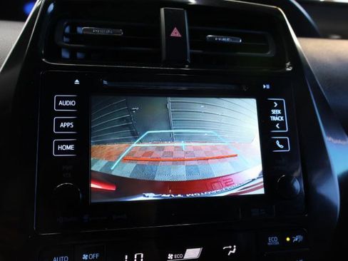 Used 2017 Toyota Prius Three Touring w/ Preferred Accessory Package image 18