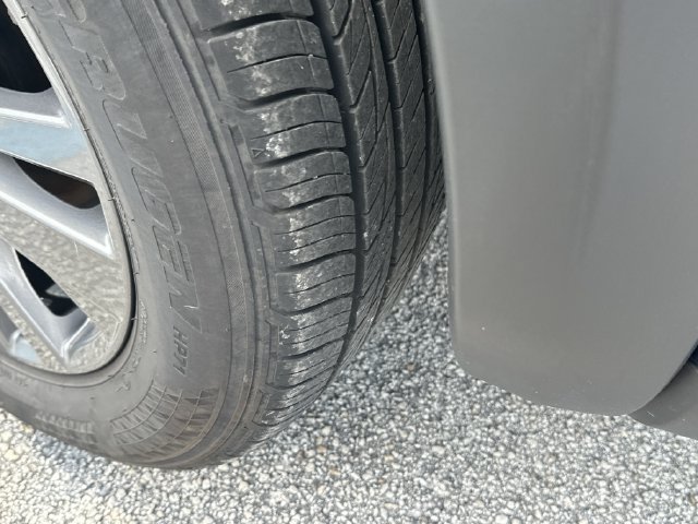 Used 2025 Nissan Pathfinder SV FWD image 11