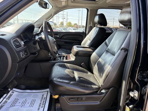 Used 2011 GMC Yukon Denali image 24