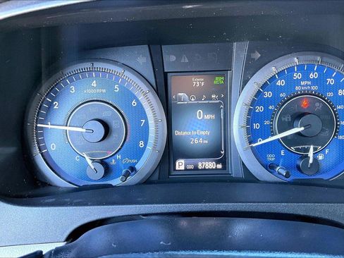 Used 2019 Toyota Sienna XLE image 20