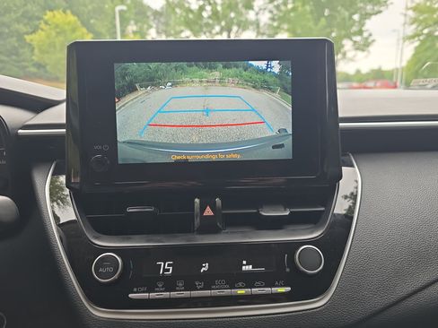 Used 2025 Toyota Corolla LE FWD image 20