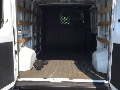 Used 2025 RAM ProMaster 2500 w/ U-Haul Equipment Group FWD image 9