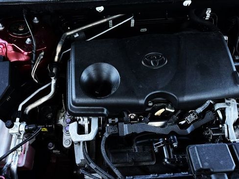 Used 2020 Toyota RAV4 LE image 34