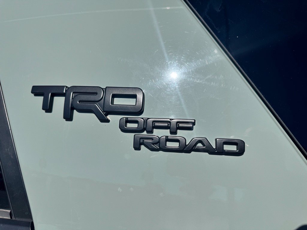 Used 2023 Toyota 4Runner TRD Off-Road Premium w/ Off Road Premium Plus Package AWD/4WD image 25