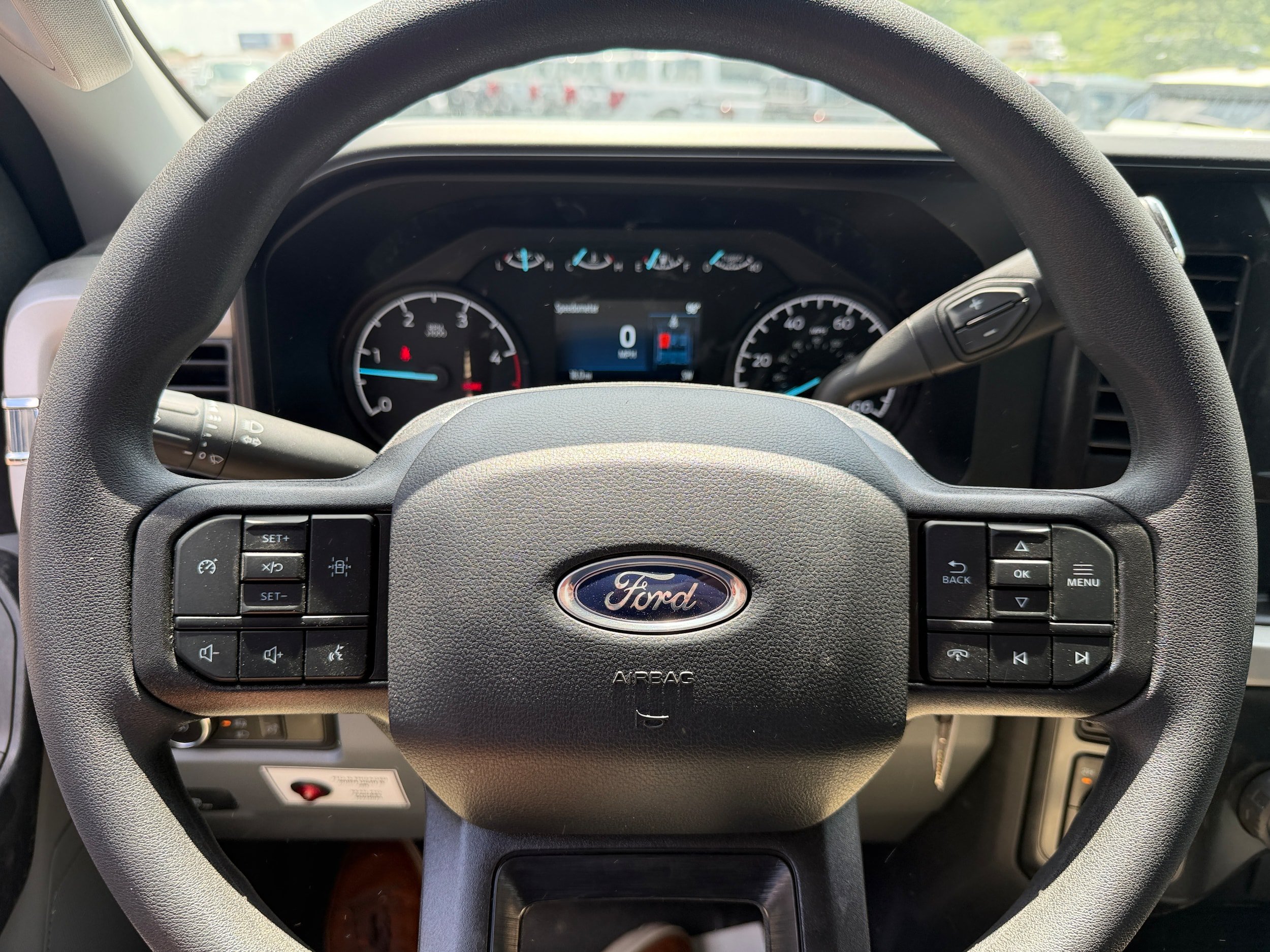 New 2026 Ford F550 4x4 Supercab Super Duty w/ XLT Value Package image 23