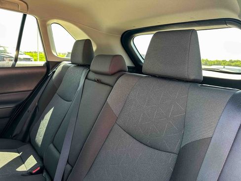 Used 2025 Toyota RAV4 XLE FWD image 19