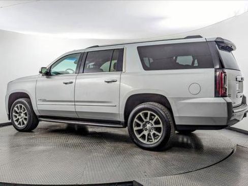 Used 2018 GMC Yukon XL Denali image 6