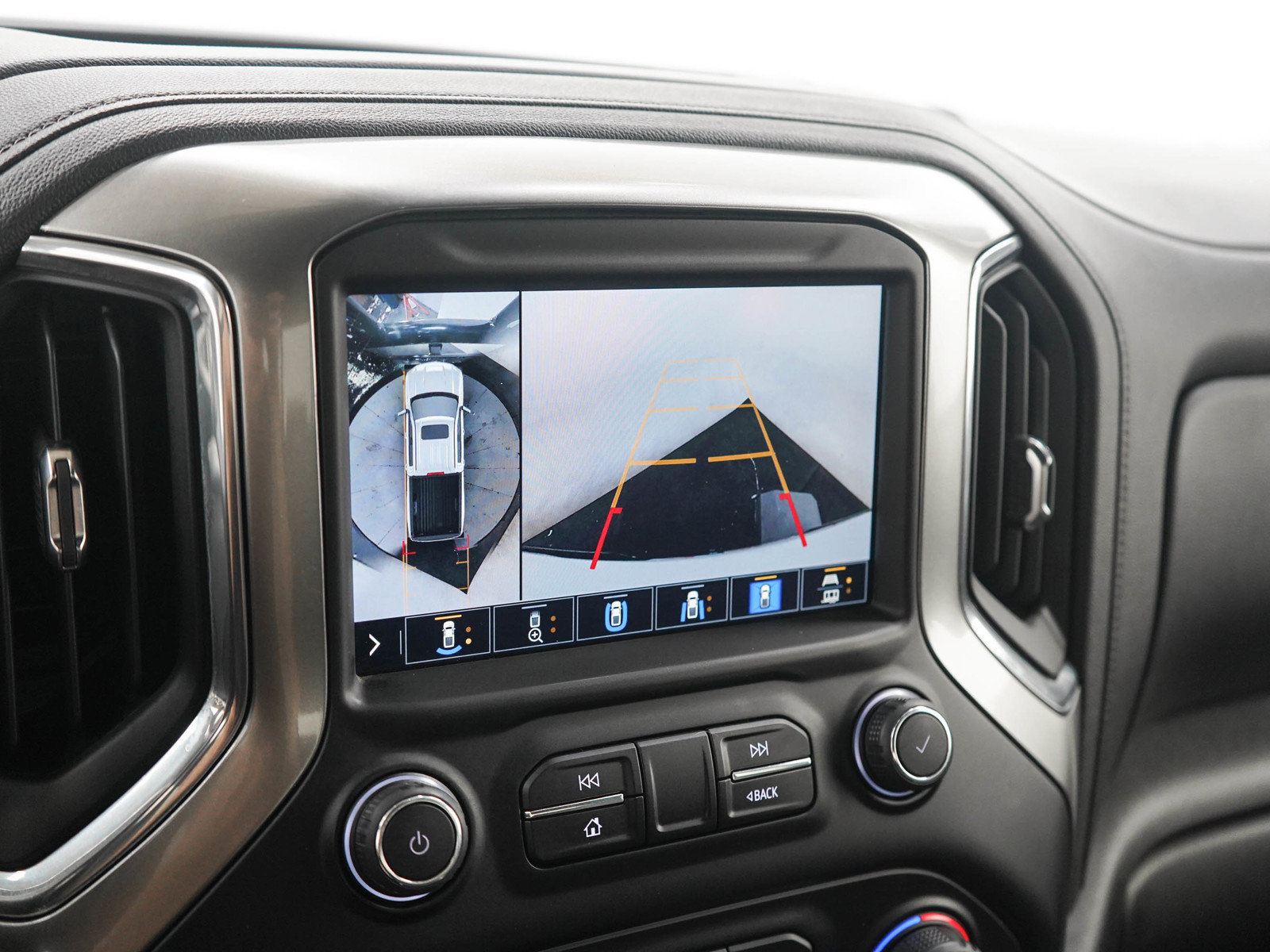 Used 2021 Chevrolet Silverado 1500 LTZ w/ Technology Package AWD/4WD image 20