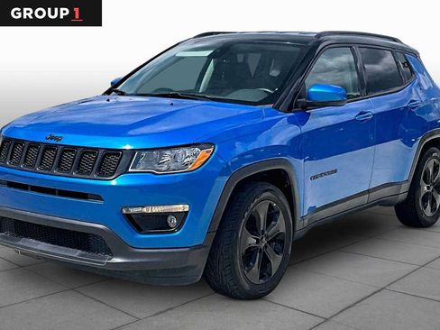 Used 2019 Jeep Compass Latitude FWD image 1