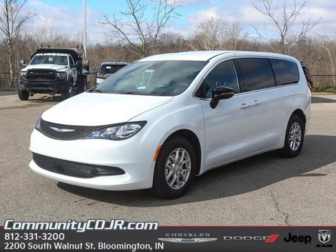 New 2026 Chrysler Voyager LX image 1