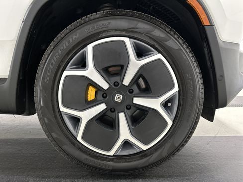 Used 2022 Rivian R1T Launch Edition AWD/4WD image 11