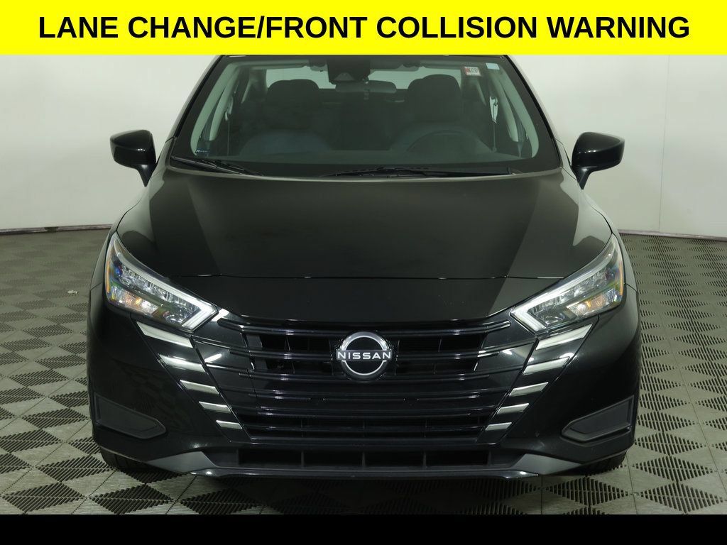 Used 2025 Nissan Versa SV FWD image 8