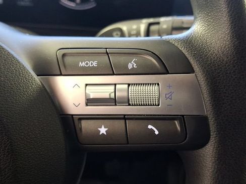 Certified 2025 Hyundai Kona SE FWD image 26