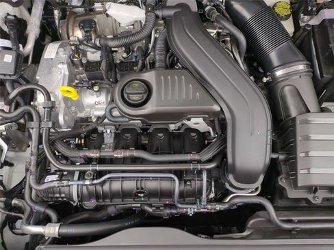 New 2026 Volkswagen Taos SE image 23