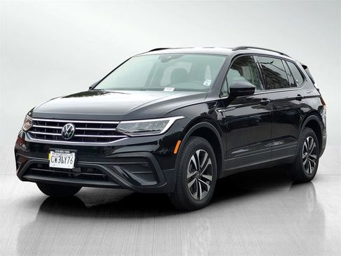 Certified 2024 Volkswagen Tiguan S image 8