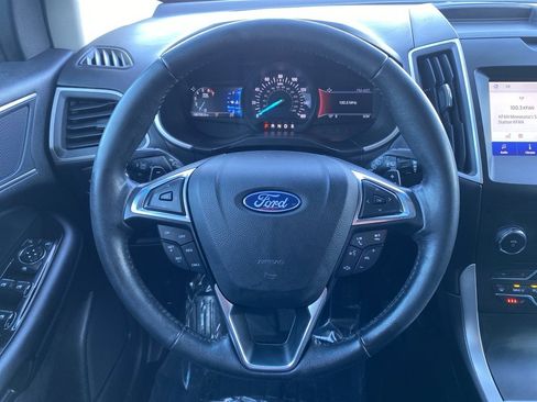 Used 2020 Ford Edge SEL image 25