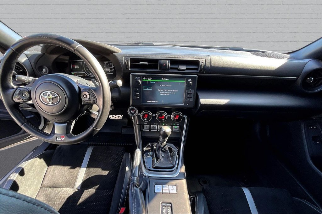 Used 2022 Toyota GR86 Premium w/ ALL Weather Mat Package (TMS) RWD image 5