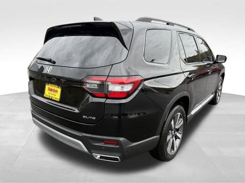 Certified 2023 Honda Pilot Elite image 10