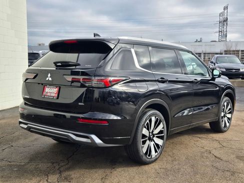 New 2026 Mitsubishi Outlander SEL image 12