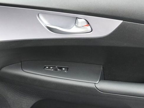 Used 2024 Kia Forte LXS FWD image 35
