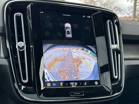 Used 2023 Volvo XC40 Recharge Ultimate image 20