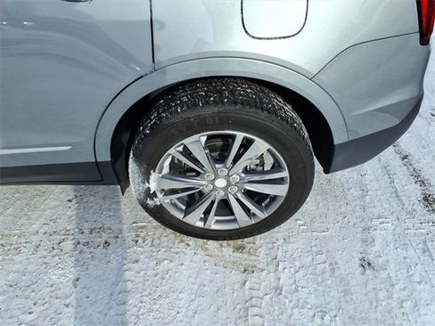 Used 2025 Cadillac XT5 Premium Luxury image 21