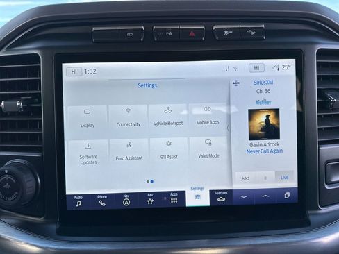 Used 2022 Ford F150 Lariat w/ Equipment Group 502A High image 36