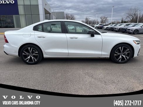 Certified 2025 Volvo S60 B5 Core image 5